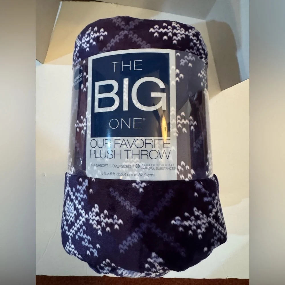 The Big One® Oversized Supersoft Plush Throw Navy Fairisle